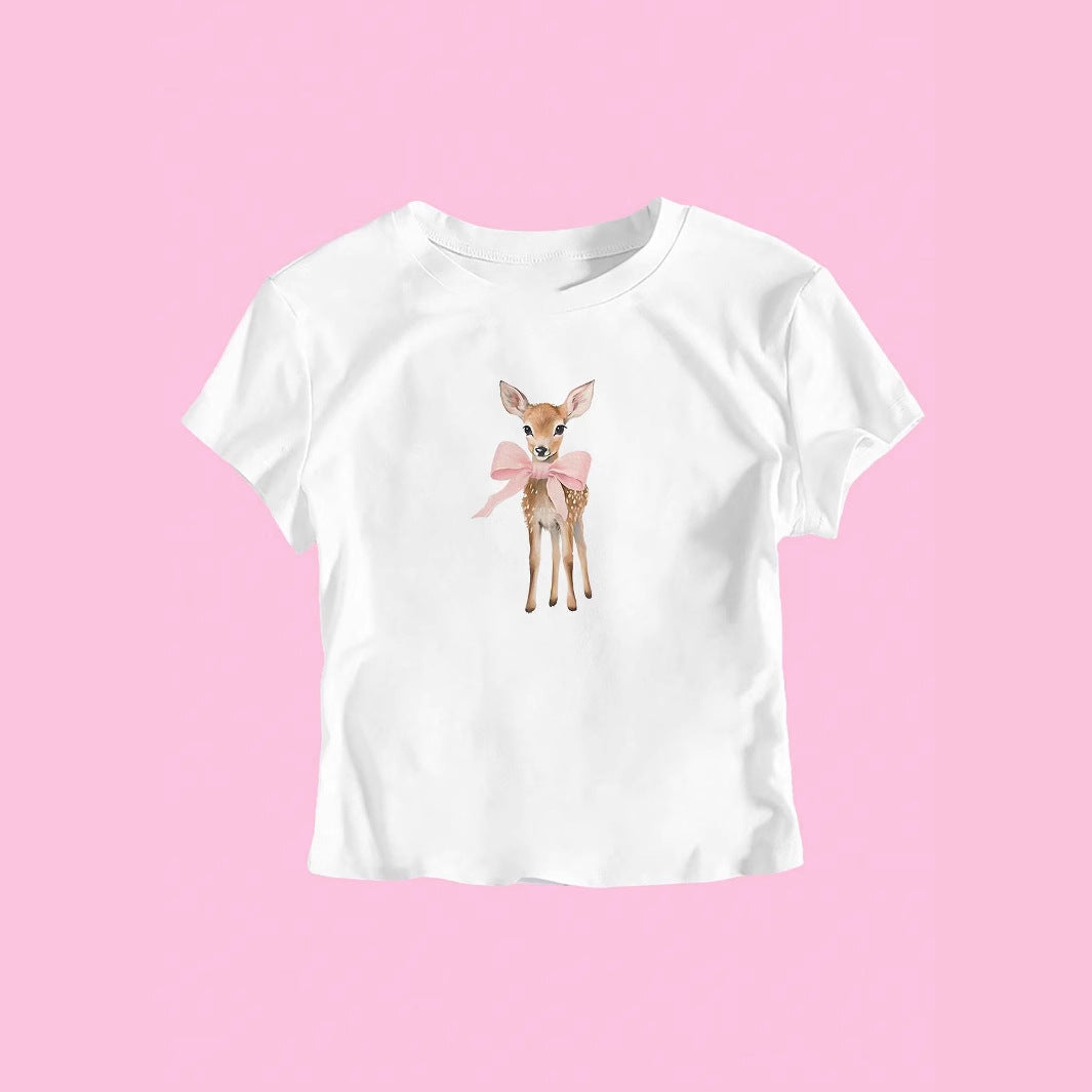 Dame T-shirt med sött rådjurmotiv och färgglad tryck Mirla-Eva Jonsson