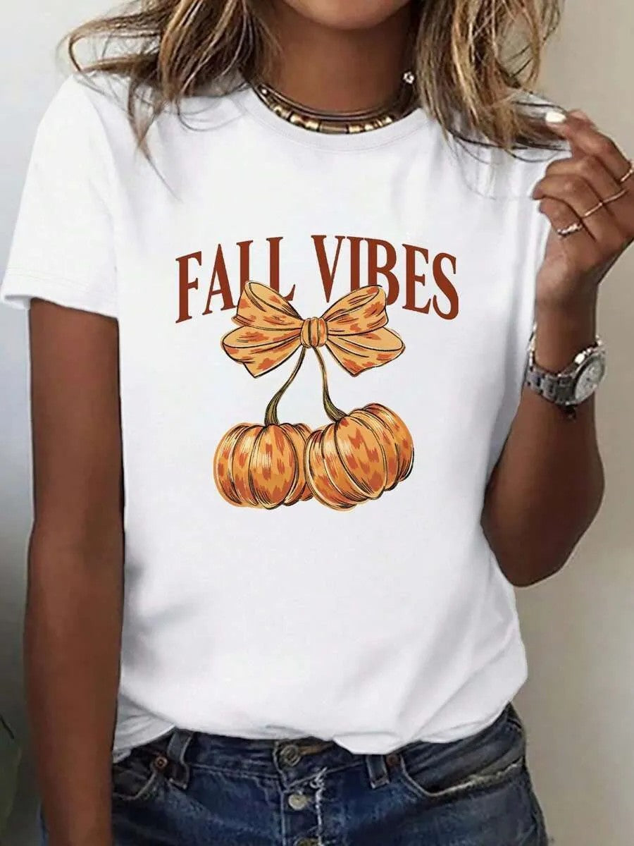 Dame T-shirt med stiligt pumpamotiv och spännande djurtryck Mirla-Eva Jonsson
