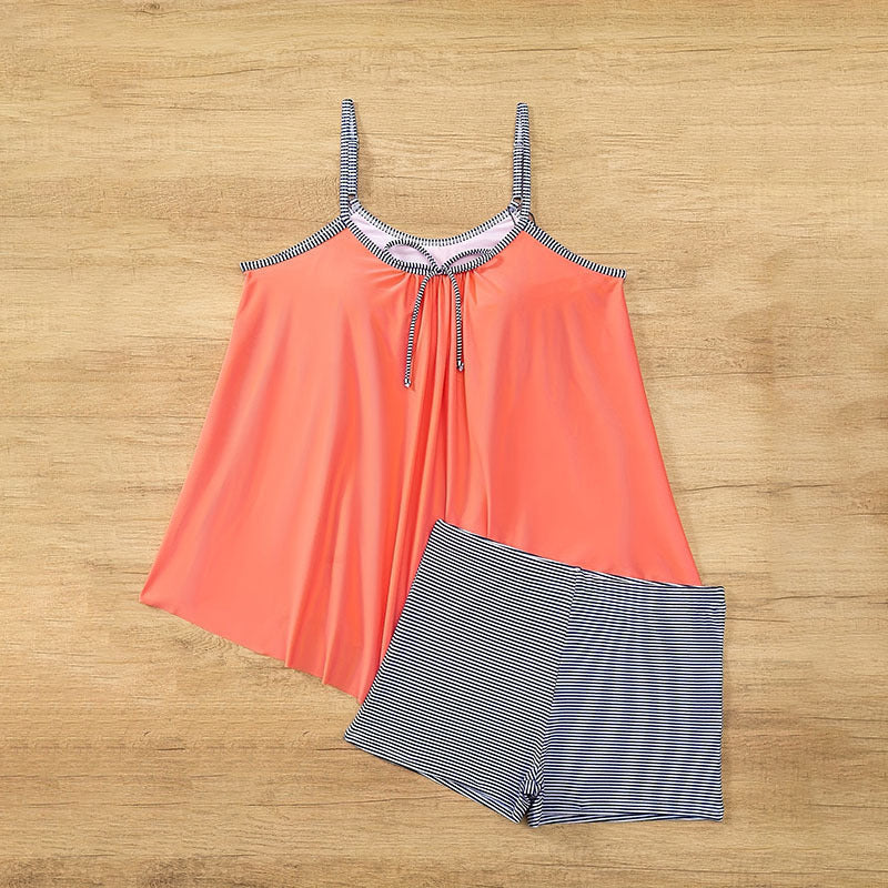 Dame Tankini-set med asymmetrisk topp och randiga shorts Mirla-Eva Jonsson