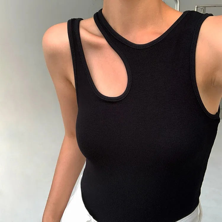 Dame Tanktop med unikt cut-out design och sportig passform Eva Jonsson-Eva Jonsson