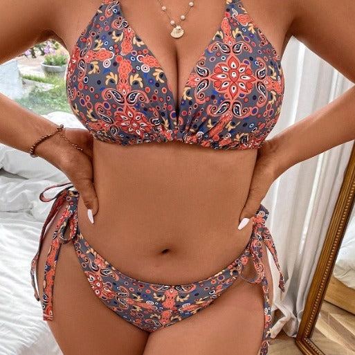 Dame Triangel-Bikini med blommigt mönster och lekfulla knytband Mirla-Eva Jonsson