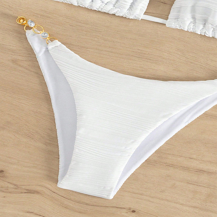 Dame Triangel-Bikini med elegant smyckedetalj och hög benutskärning Mirla-Eva Jonsson