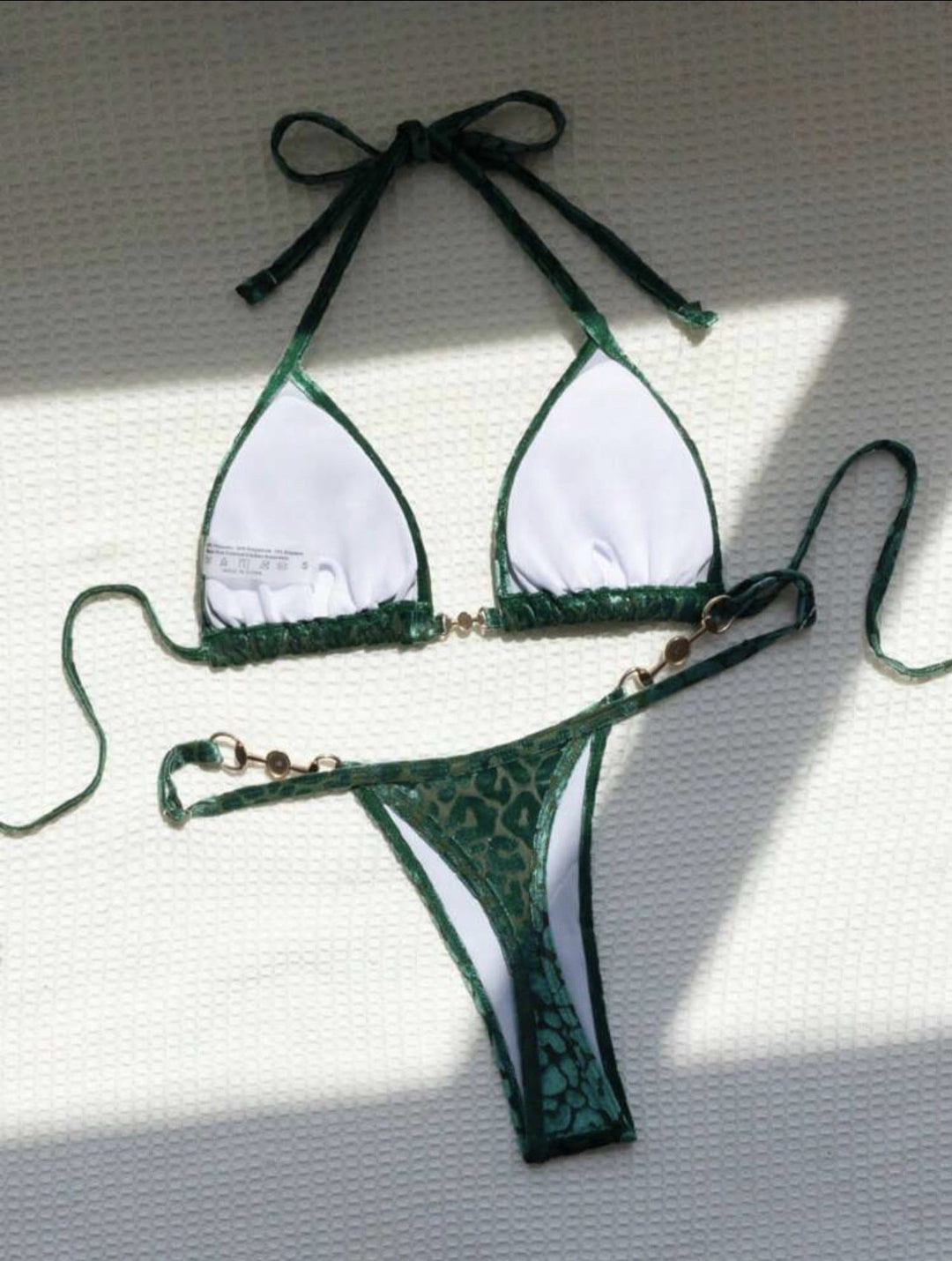 Dame Triangel-Bikini-set med Lyxig Glans och Elegant Leoprandprint Mirla-Eva Jonsson