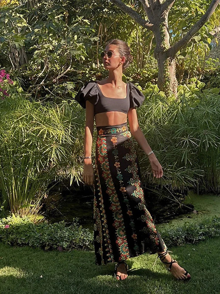 Dame Tvådelat Outfit med kort topp och blommig Maxikjol Mirla-Eva Jonsson