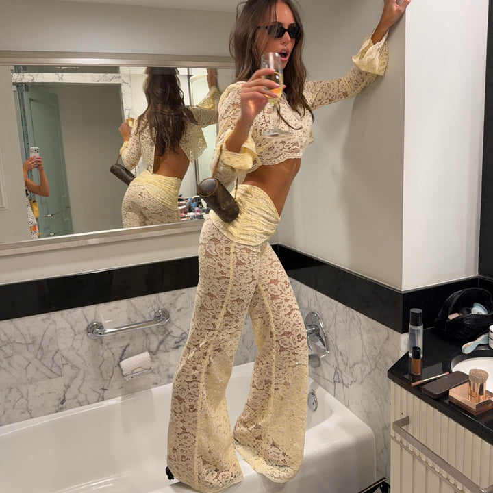 Dame Tvådelat Spetsoutfit med vida ärmar och figursmickrande passform Mirla-Eva Jonsson