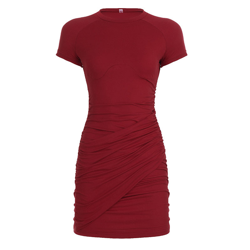 Dame V-wrap dress med asymmetrisk fåll och elegant volangdesign Mirla-Eva Jonsson