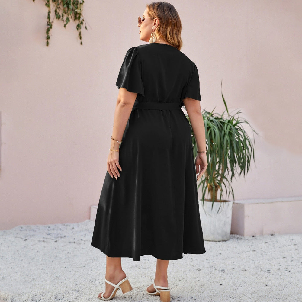 Dame Wickelmaxikleid mit eleganter Drapierung und siden Silhouette Mirla-Eva Jonsson