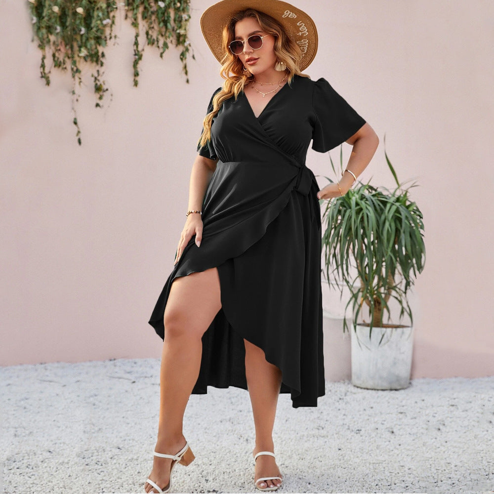 Dame Wickelmaxikleid mit eleganter Drapierung und siden Silhouette Mirla-Eva Jonsson