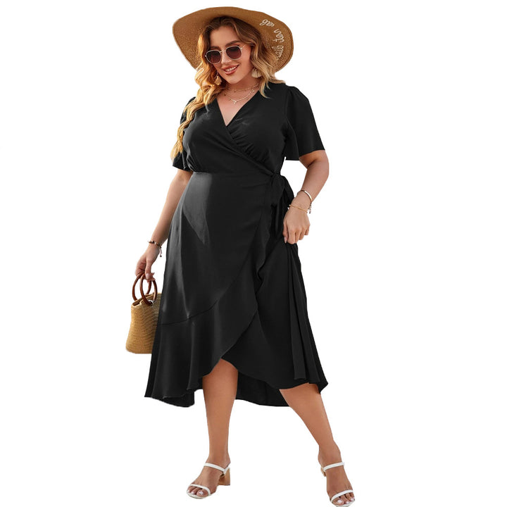 Dame Wickelmaxikleid mit eleganter Drapierung und siden Silhouette Mirla-Eva Jonsson