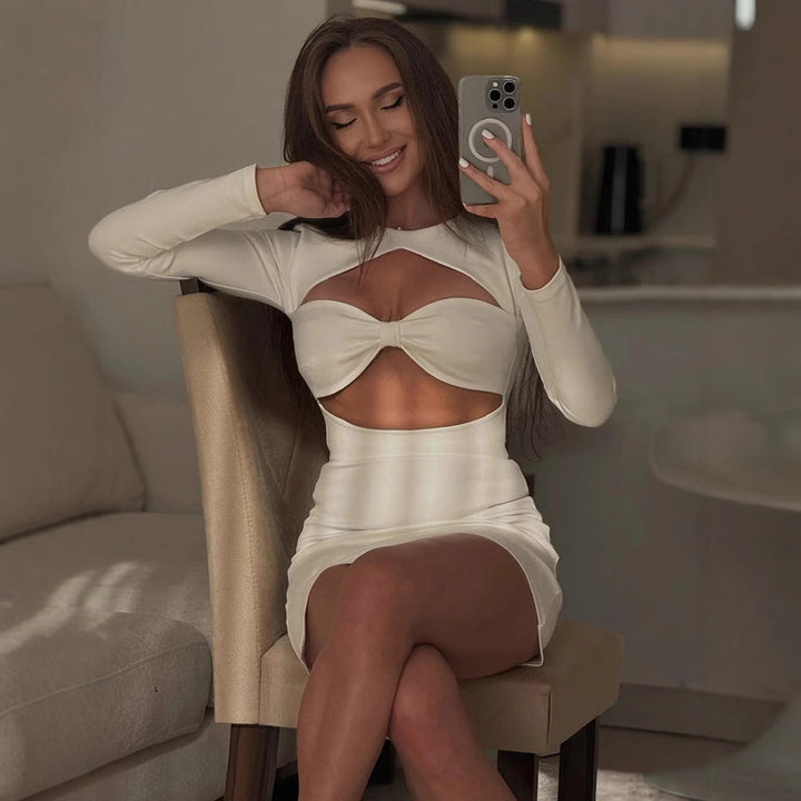 Dame Wickelminikjol med moderna cut-out-detaljer Mirla-Eva Jonsson