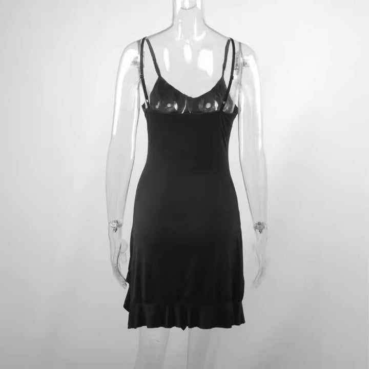 Dame Wrap Dress med djup V-ringning och halvtransparenta detaljer Mirla-Eva Jonsson