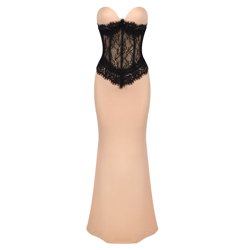 Dame aftenkjole med elegant bustier og blomsteragtig blondeoverdel Mirla-Eva Jonsson