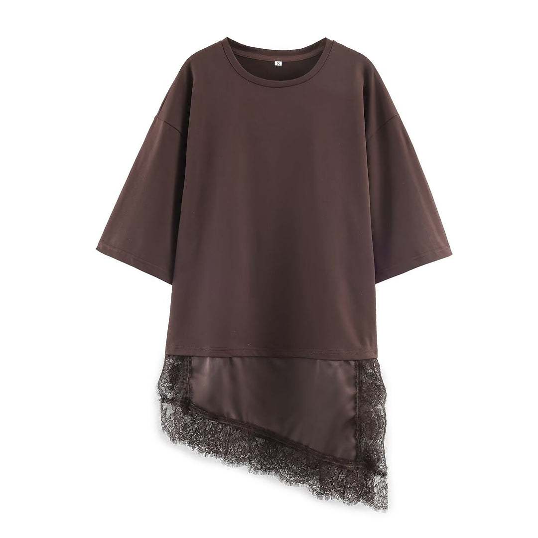 Dame asymmetrisk T-shirt med spetsdetalj Mirla-Eva Jonsson