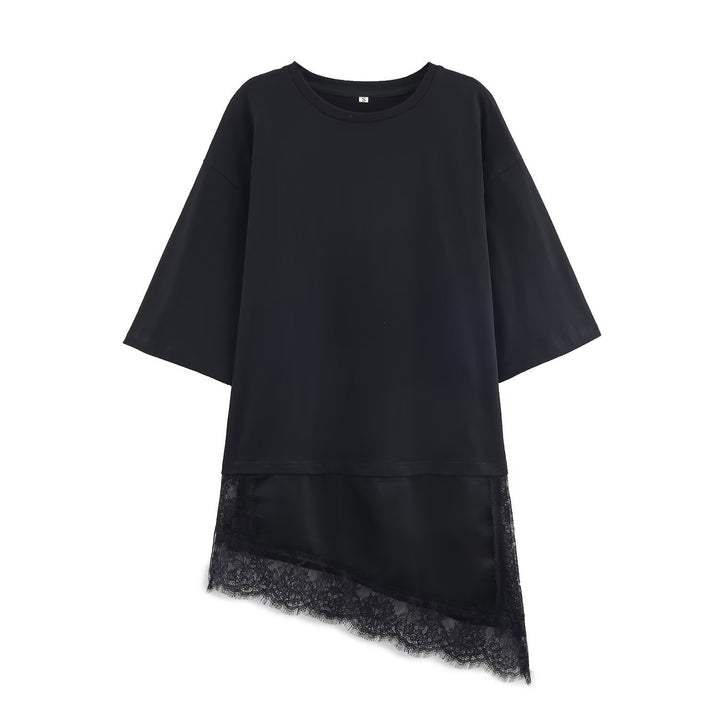 Dame asymmetrisk T-shirt med spetsdetalj Mirla-Eva Jonsson