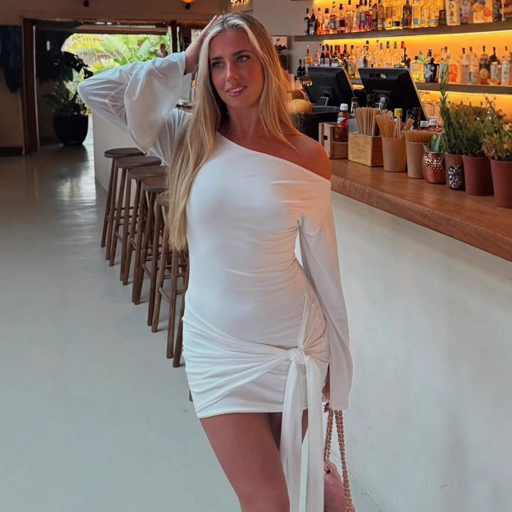 Dame asymmetrisk wrap-top med dekorativ knut Mirla-Eva Jonsson