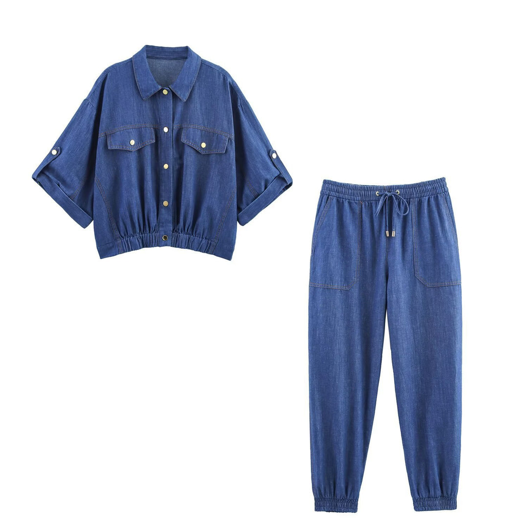 Dame avslappnad denim-set med crop-blus och elastiska byxor Mirla-Eva Jonsson
