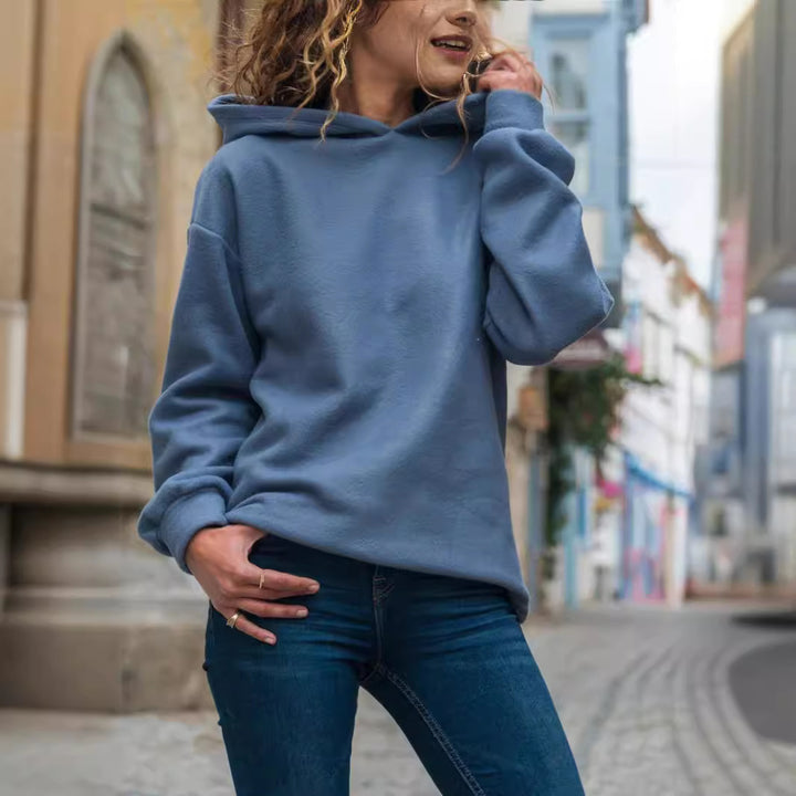 Dame avslappnad hoodie med bekväm passform och praktiska fickor Eva Jonsson-Eva Jonsson