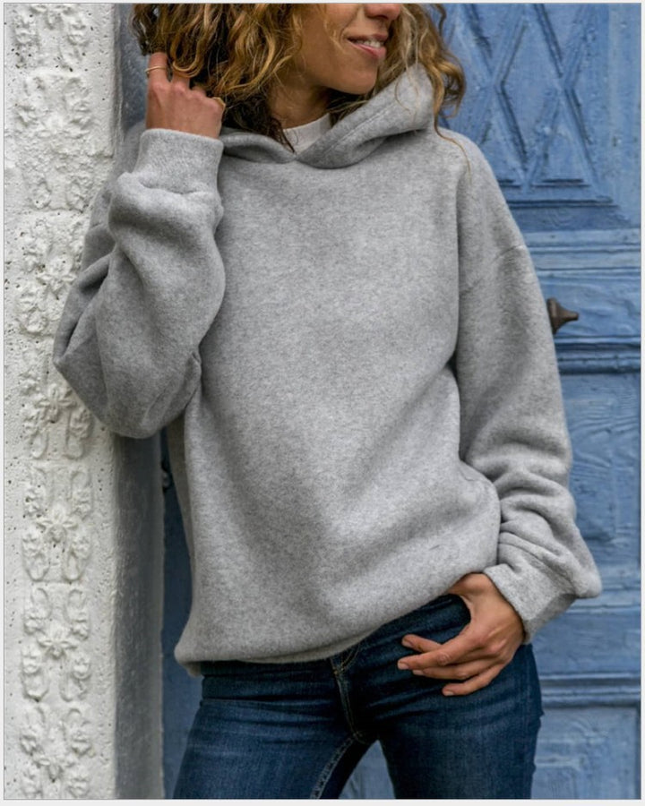 Dame avslappnad hoodie med bekväm passform och praktiska fickor Eva Jonsson-Eva Jonsson