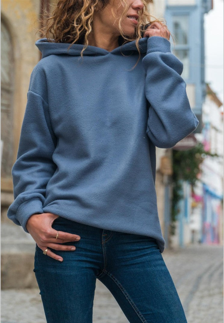 Dame avslappnad hoodie med bekväm passform och praktiska fickor Eva Jonsson-Eva Jonsson