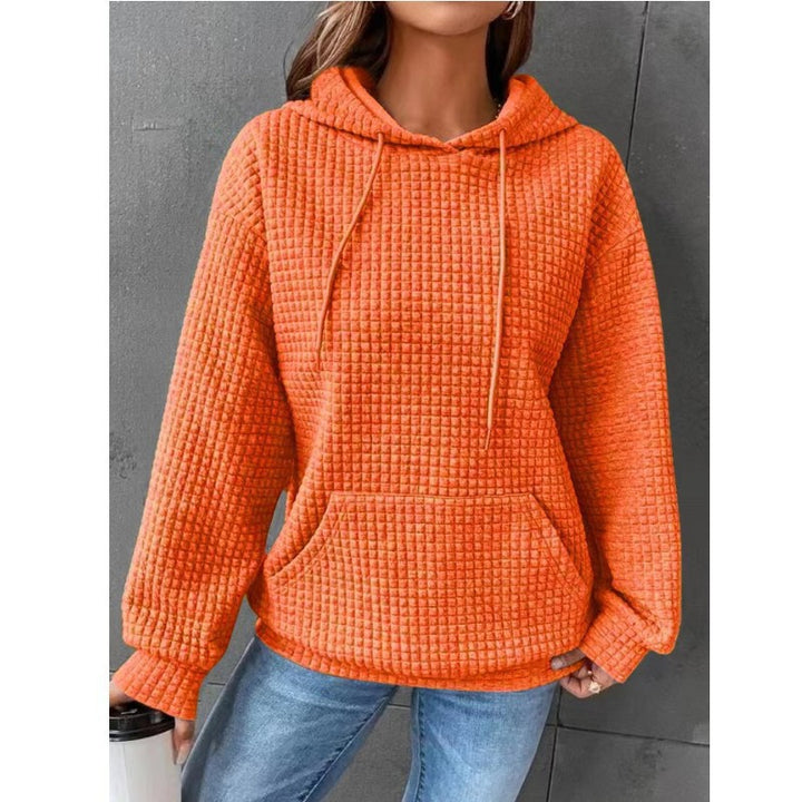 Dame avslappnad hoodie med strukturerad yta och praktisk känguruficka Eva Jonsson-Eva Jonsson