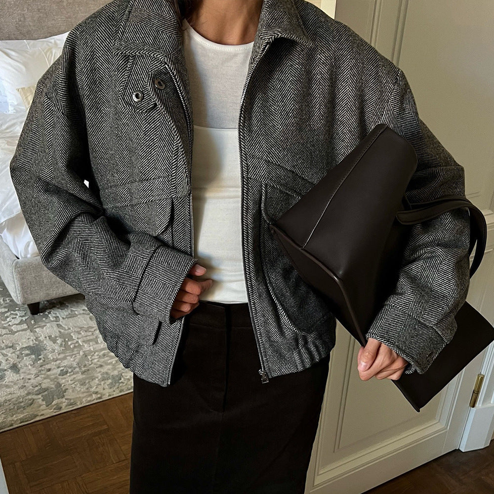 Dame avslappnad oversize-jacka med geometrisk design Mirla-Eva Jonsson