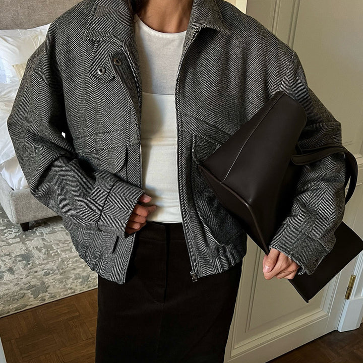 Dame avslappnad oversize-jacka med geometrisk design Mirla-Eva Jonsson