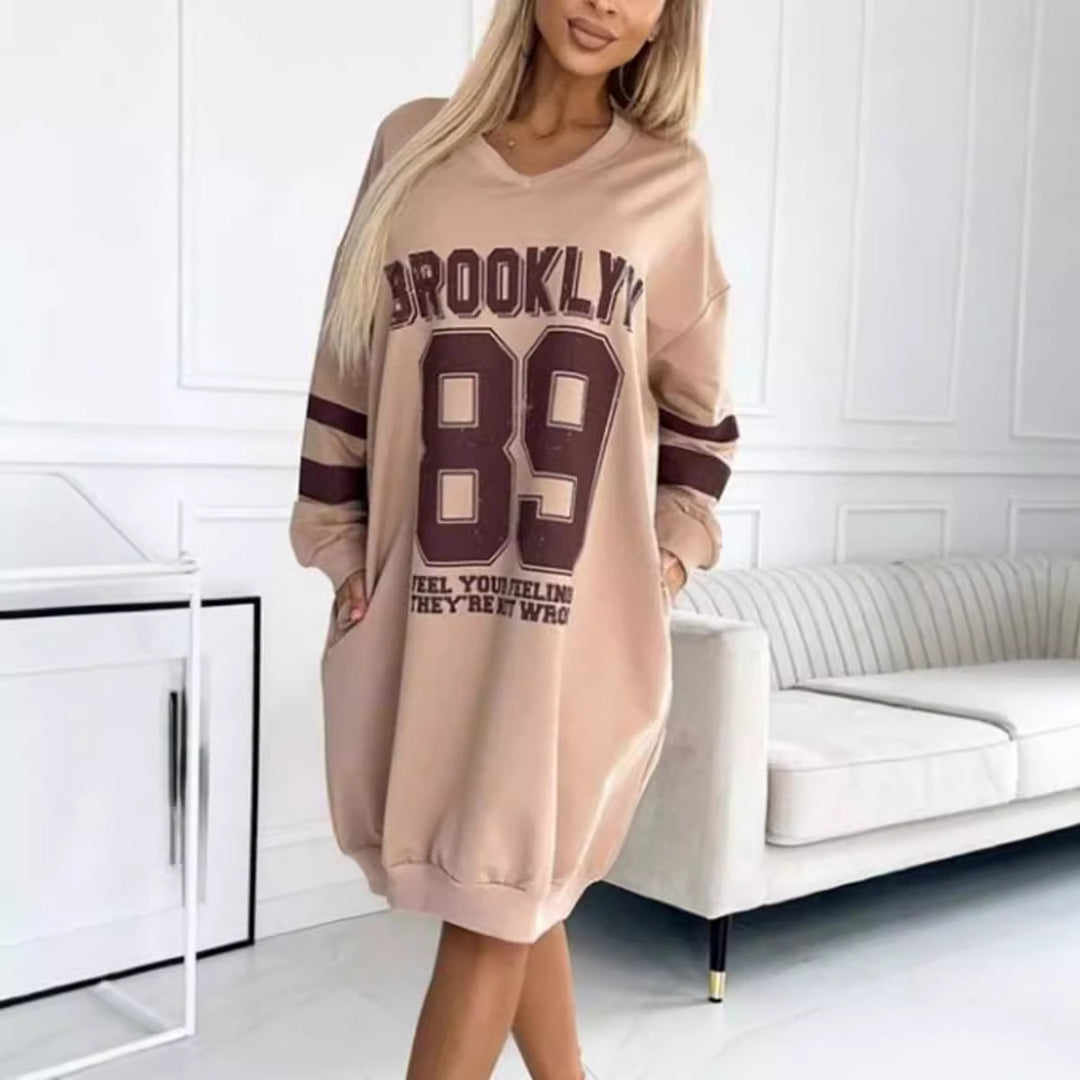 Dame avslappnad oversized hoodie klänning Mirla-Eva Jonsson