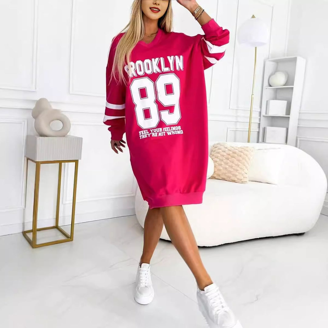 Dame avslappnad oversized hoodie klänning Mirla-Eva Jonsson