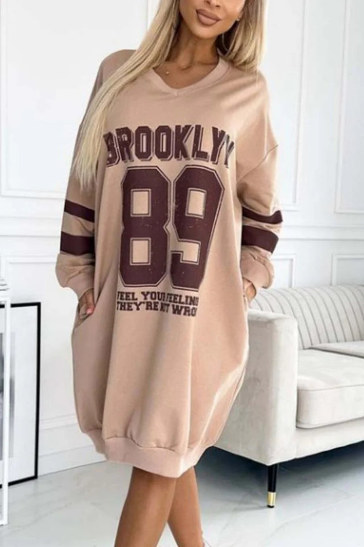 Dame avslappnad oversized hoodie klänning Mirla-Eva Jonsson