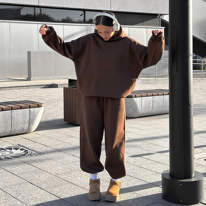 Dame avslappnad sweatshirt- och joggingbyxor-set Mirla-Eva Jonsson