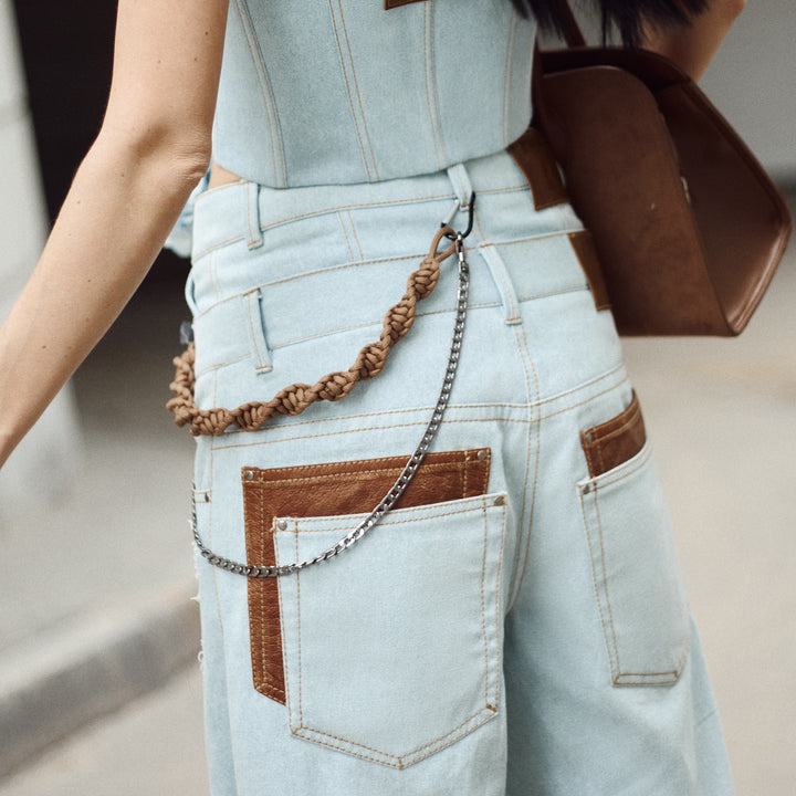 Dame avslappnade high-waist jeans med unika rivdetaljer och lös passform Mirla-Eva Jonsson