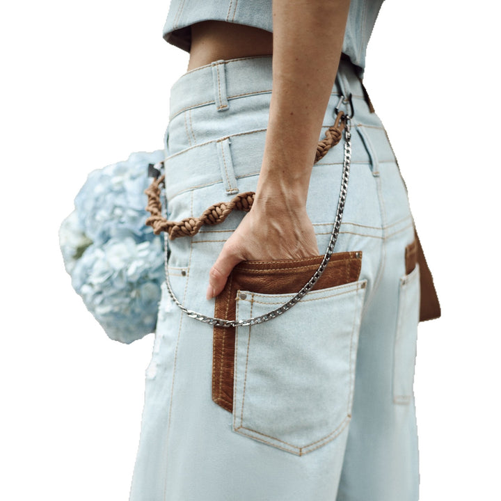 Dame avslappnade high-waist jeans med unika rivdetaljer och lös passform Mirla-Eva Jonsson