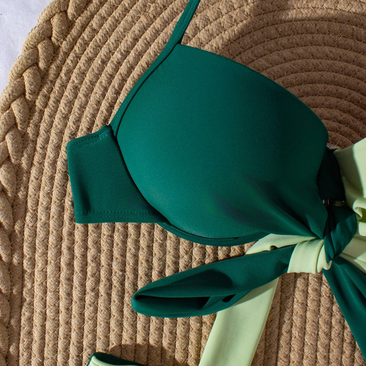 Dame-bikini med innovativt omslagsdesign Mirla-Eva Jonsson