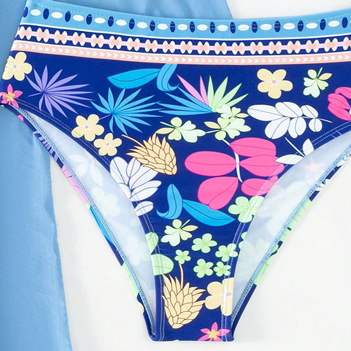Dame bikini-set med blommig topp och elegant omslagsjacka Mirla-Eva Jonsson