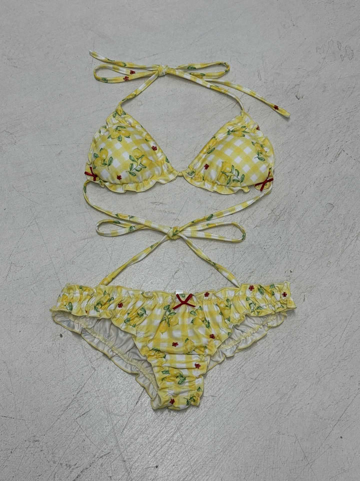 Dame bikini-set med lekfullt blomstertryck och volangdetaljer Mirla-Eva Jonsson
