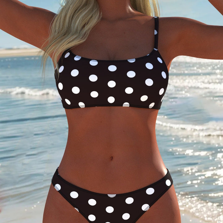 Dame bikini-set med moderiktig prickdesign och justerbara band Mirla-Eva Jonsson