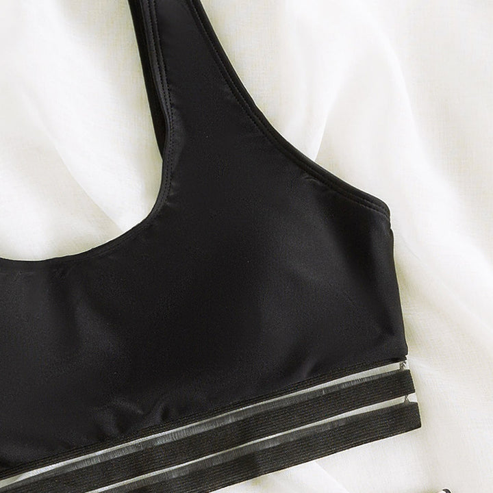 Dame bikini-set med trendigt djurtryck och sportig crop top Mirla-Eva Jonsson