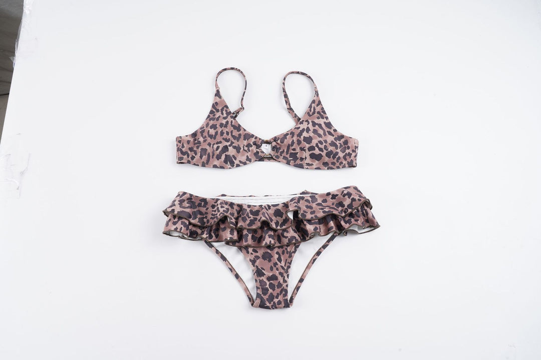 Dame bikini-set med volangdetaljer og leopardmønster Mirla-Eva Jonsson
