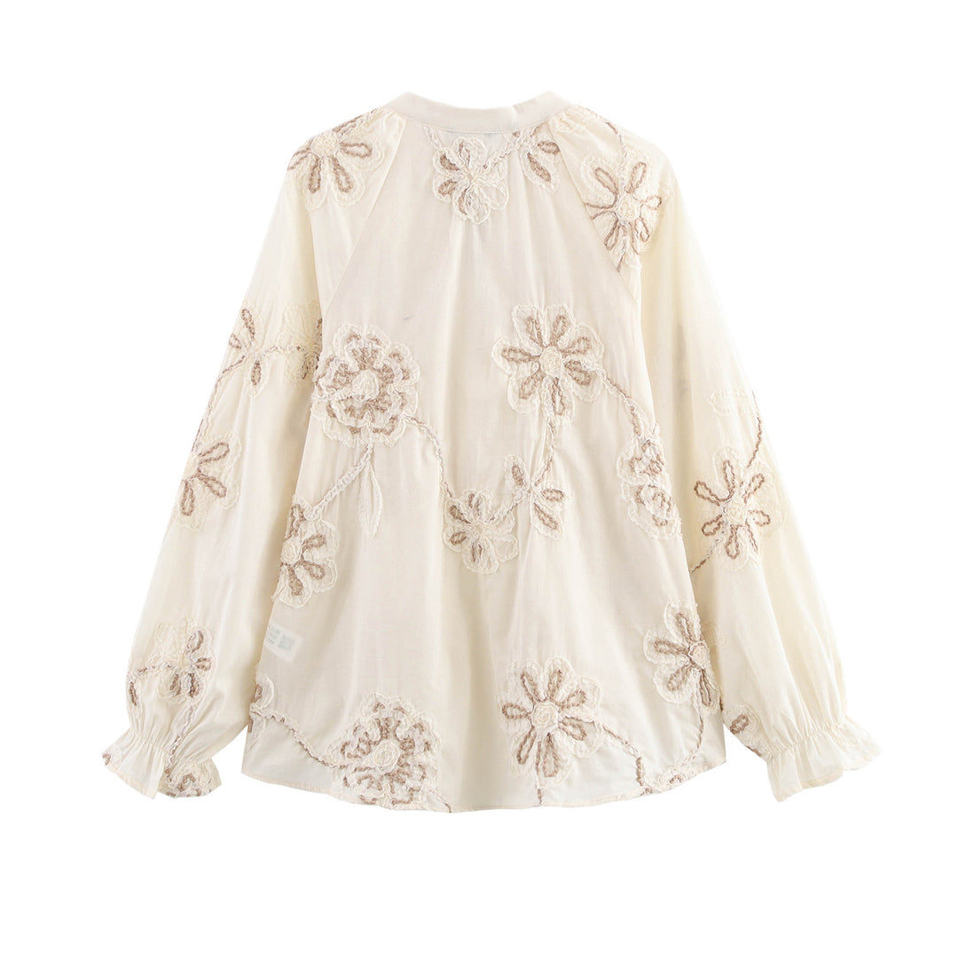 Dame blus med blommig broderad mönster och eleganta kvastar Mirla-Eva Jonsson