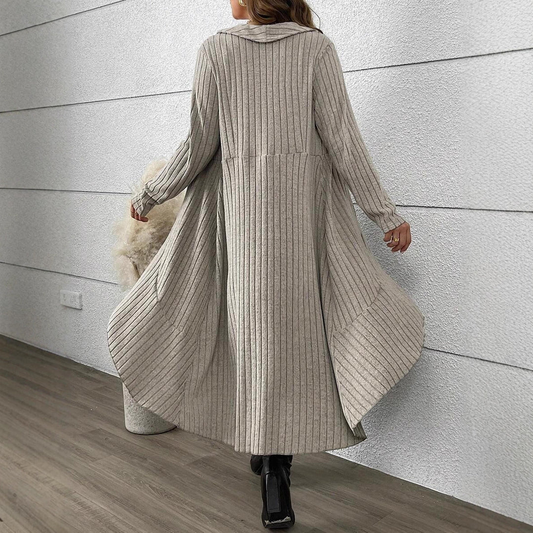 Dame cardigan med asymmetrisk snitt och dekorativt bälte Mirla-Eva Jonsson