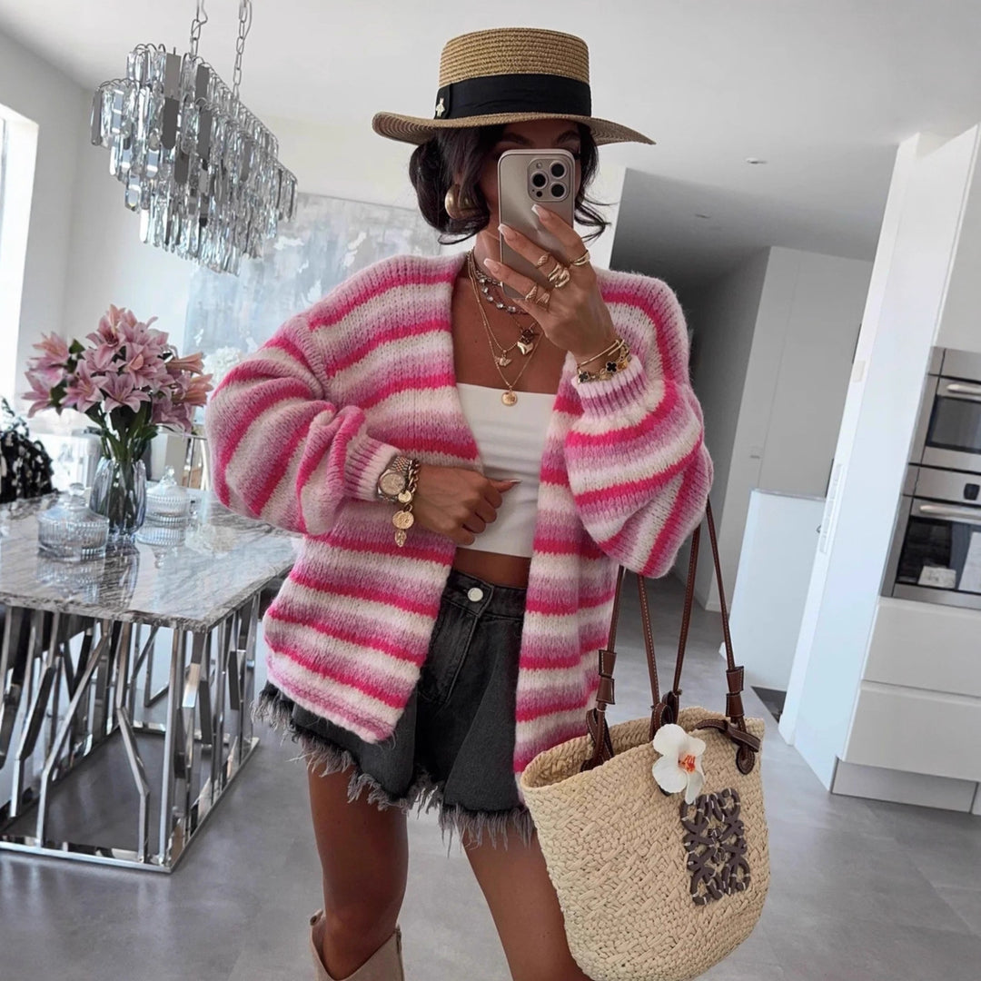 Dame cardigan med modernt randmönster och avslappnad passform Eva Jonsson-Eva Jonsson