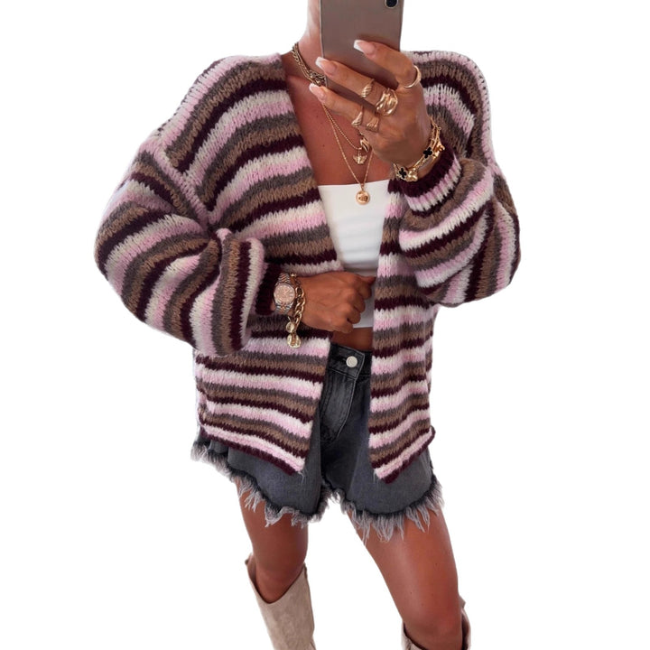 Dame cardigan med modernt randmönster och avslappnad passform Eva Jonsson-Eva Jonsson