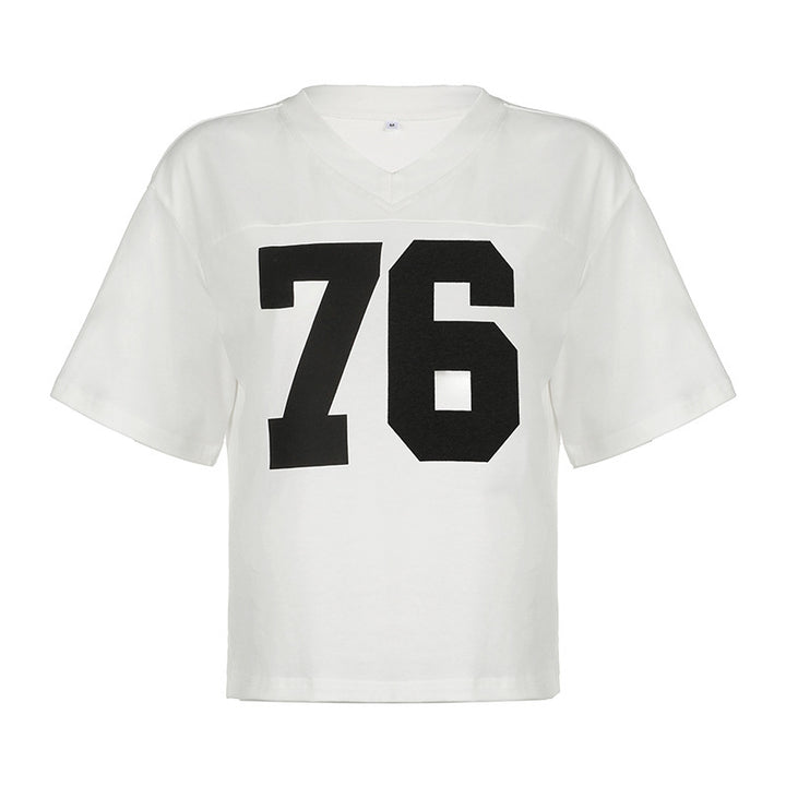 Dame casual V-neck T-shirt med sportmotiv Mirla-Eva Jonsson