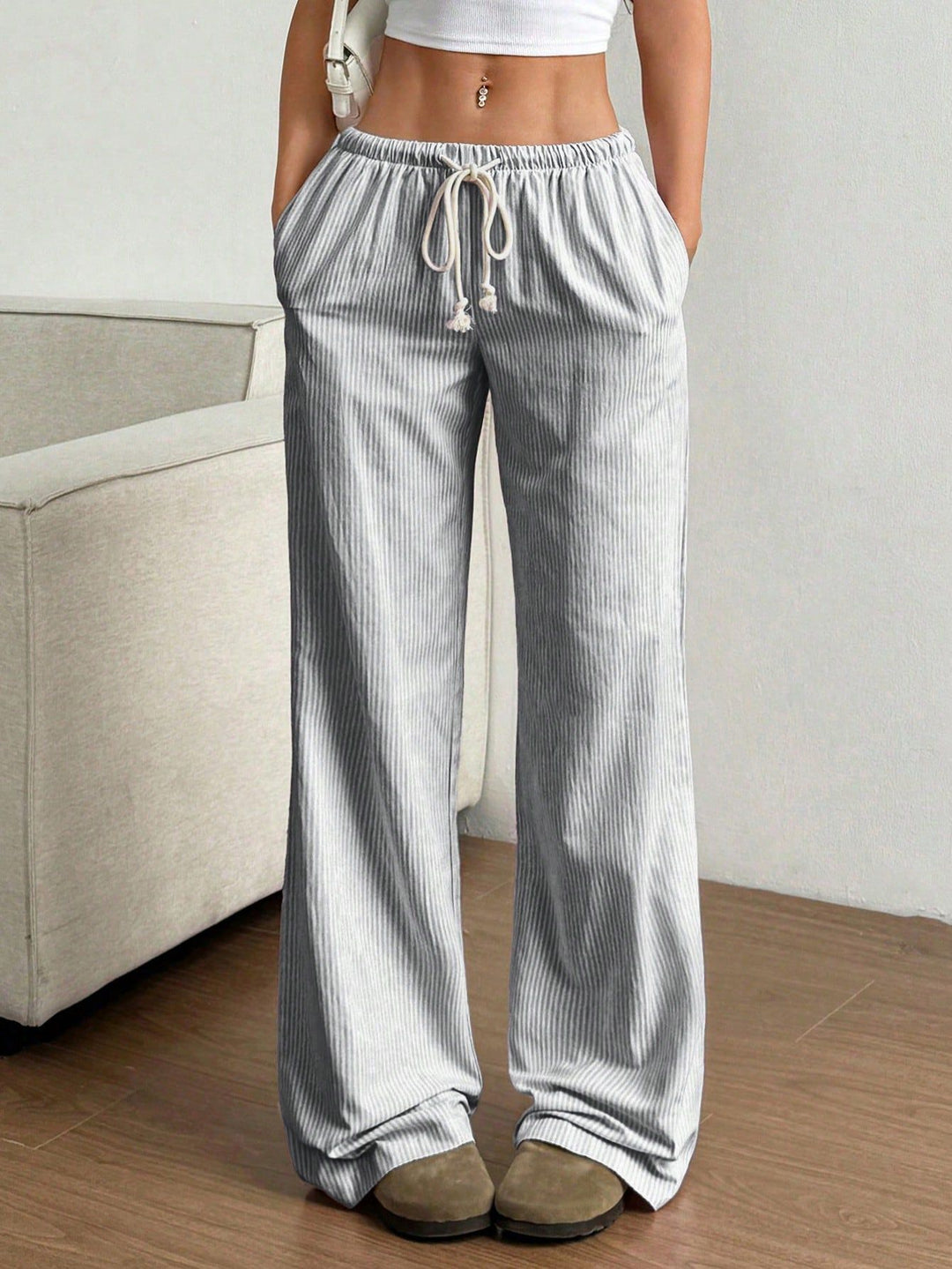 Dame casual loose-fitting striped pants with elastic waistband and drawstring Mirla-Eva Jonsson