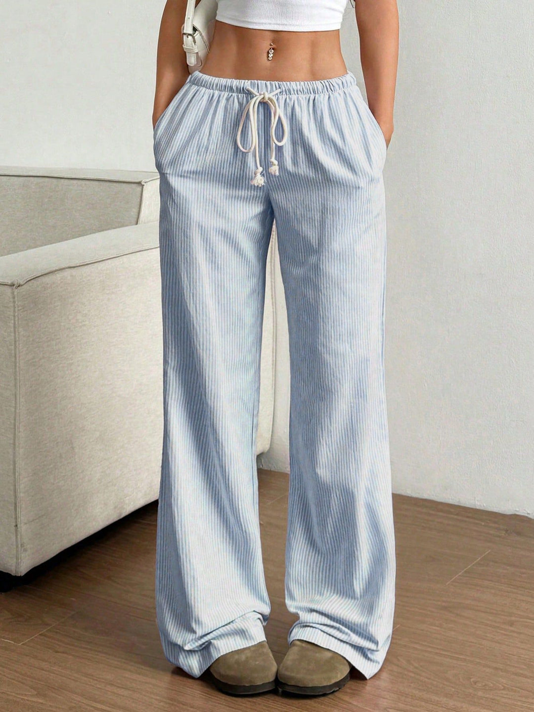 Dame casual loose-fitting striped pants with elastic waistband and drawstring Mirla-Eva Jonsson