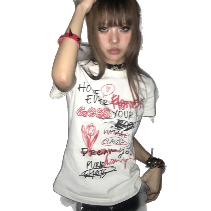 Dame casual statement t-shirt med kreativt tryck Mirla-Eva Jonsson