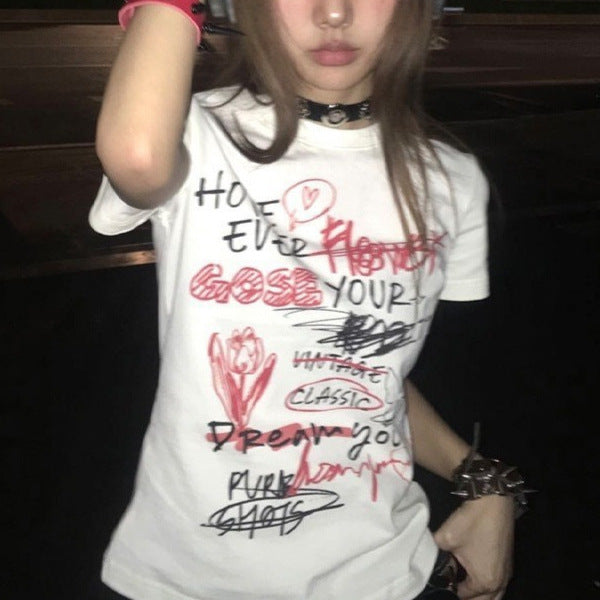 Dame casual statement t-shirt med kreativt tryck Mirla-Eva Jonsson