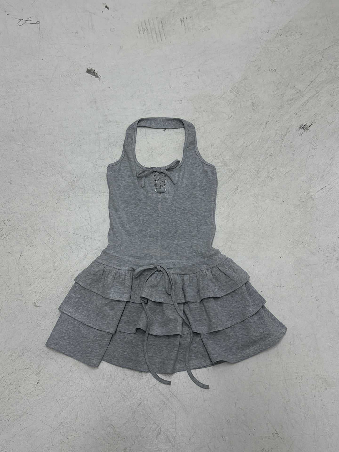 Dame casual strap dress with ruffled hem and detailed lacing Mirla-Eva Jonsson