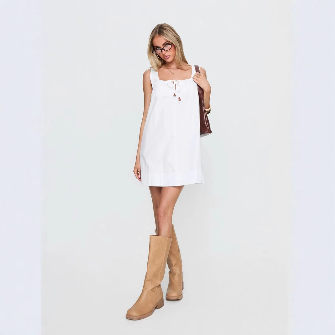 Dame casual summer dress with adjustable lace-up design and airy silhouette Mirla-Eva Jonsson