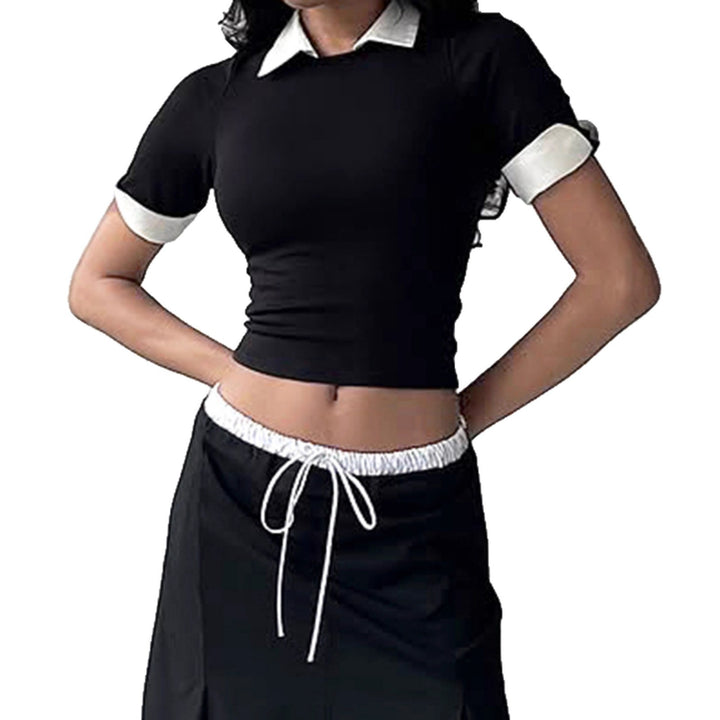 Dame cropped T-shirt med elegant krage och halvlånga ärmar Mirla-Eva Jonsson